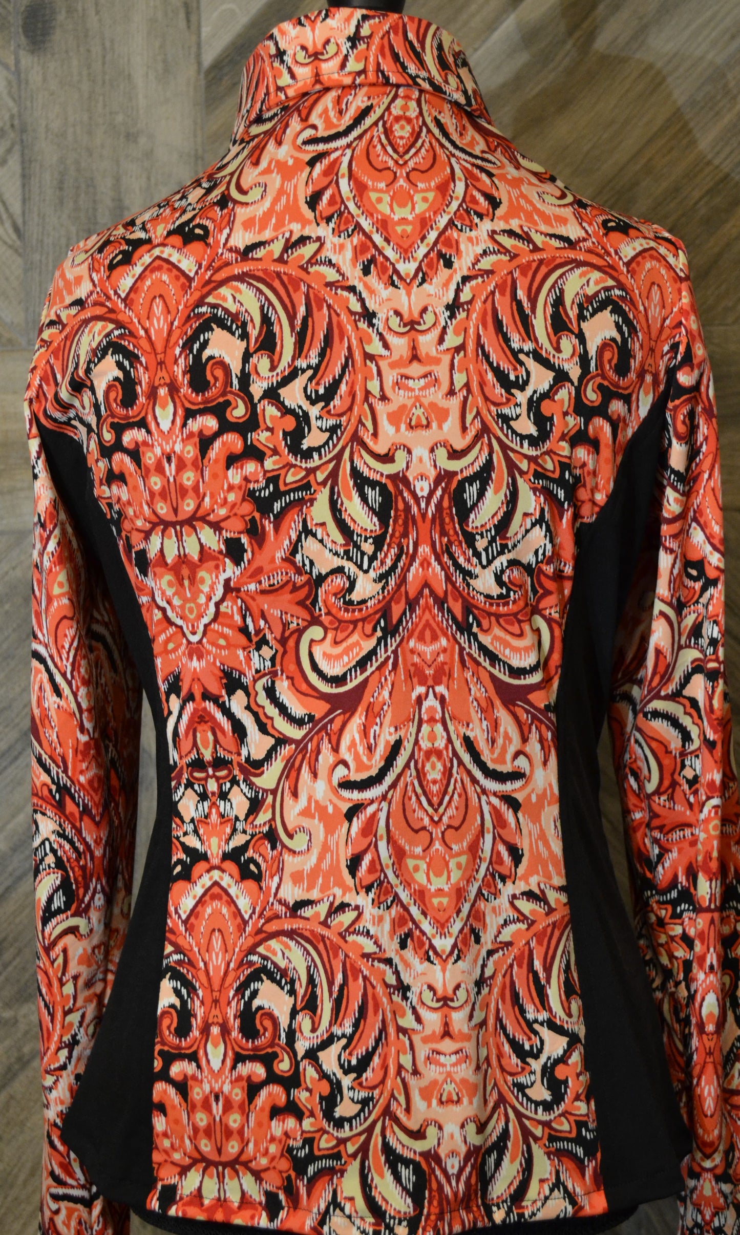 Large Peachy Coral - Show Stoppin'