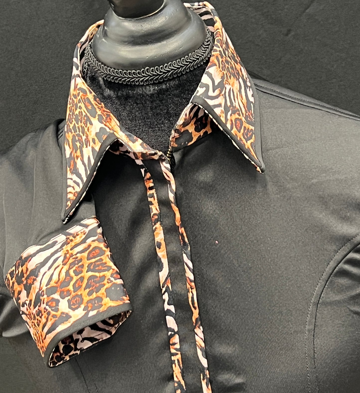 Radiant Accent Black Leopard