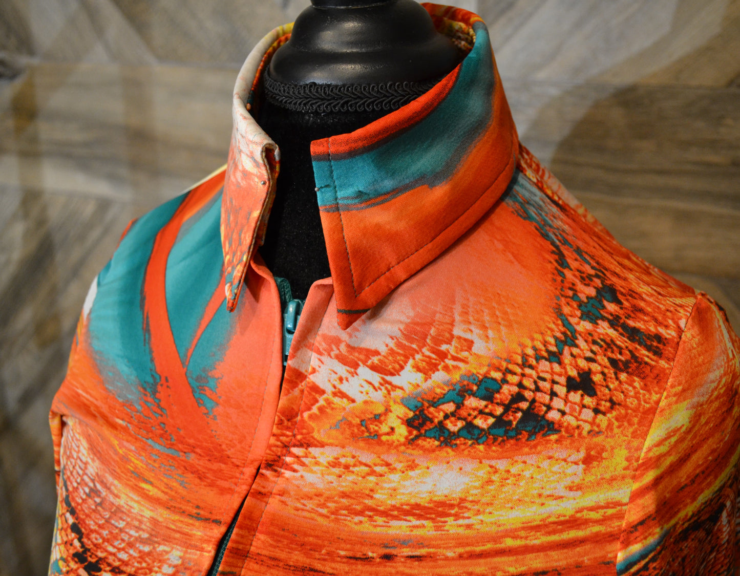 X-Large Orange Teal - Show Stoppin'