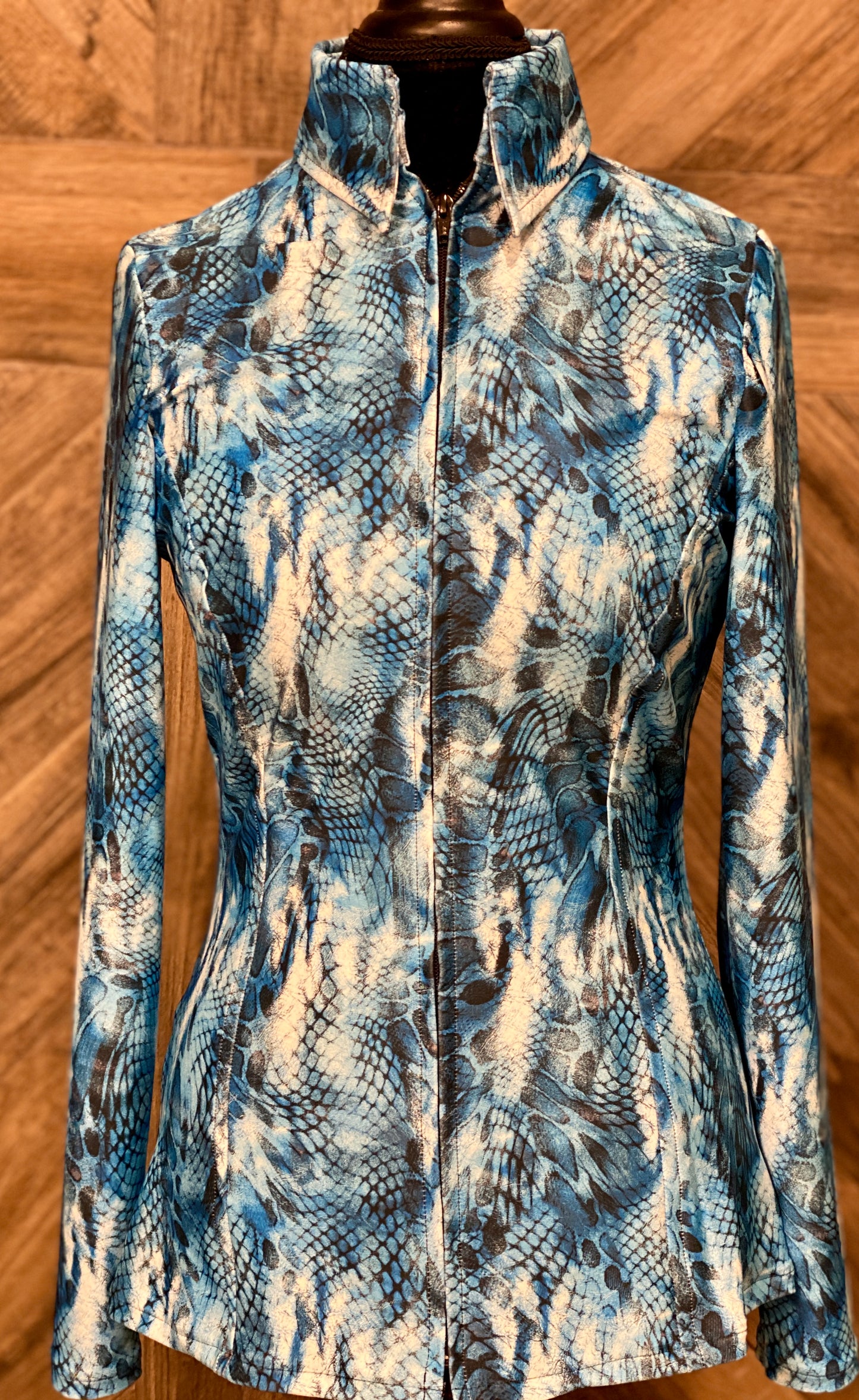 Turquoise Snake Print Light Weight Fitted Shirt
